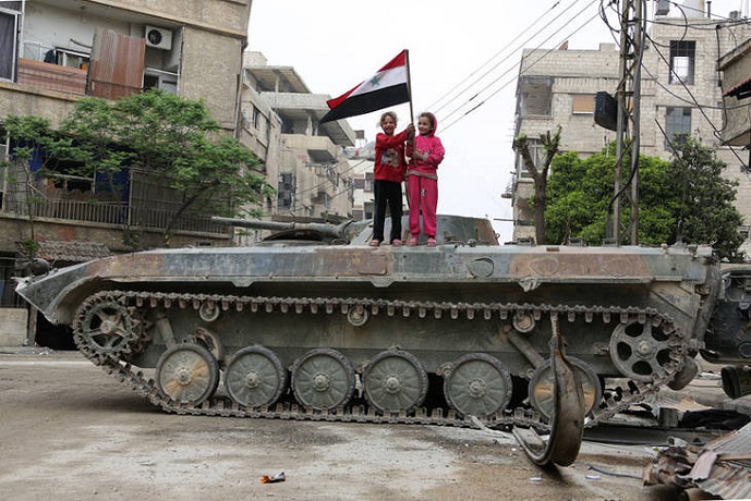 Los turcos mantienen la ofensiva contra los kurdos en una Siria invadida