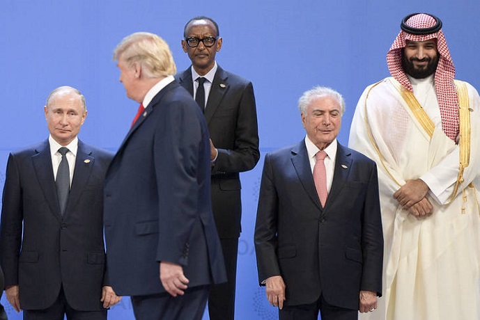 Trump se mete de lleno en la guerra del petróleo