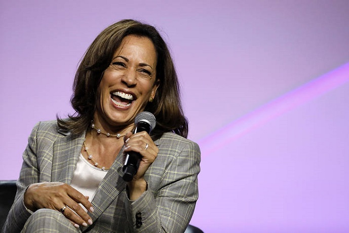 Los demócratas completan la fórmula presidencial con una mujer negra para vencer a Trump