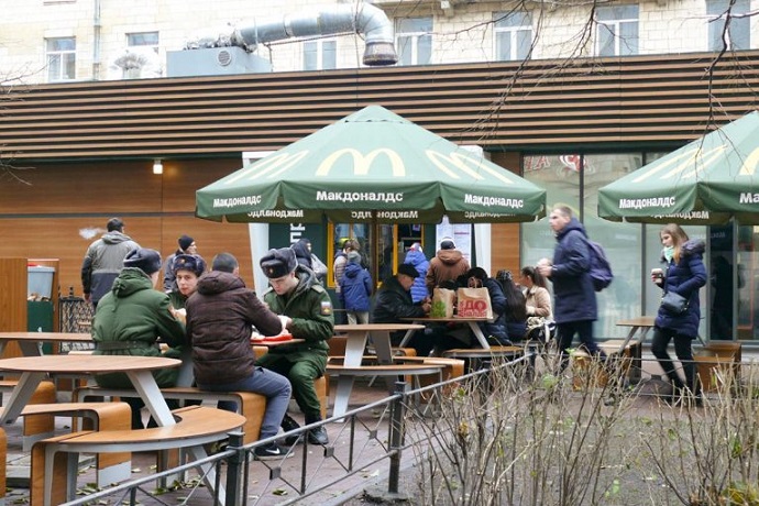 Acompañar a la Otan y EEUU cuesta fortunas a las empresas occidentales