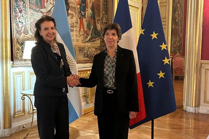 Apagando incendios con el mundo