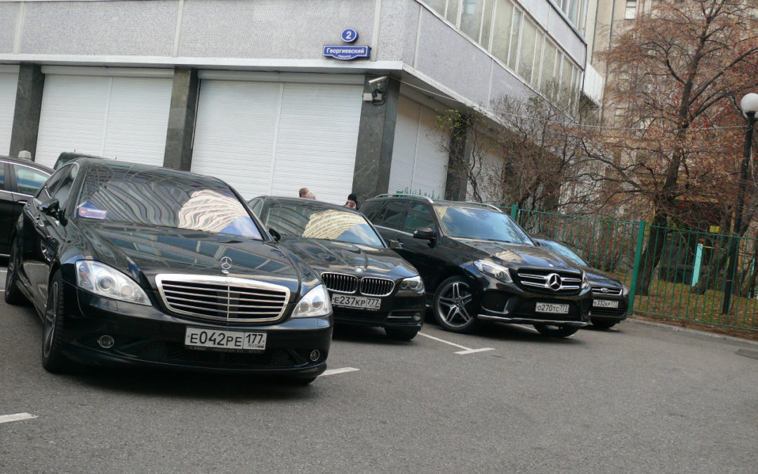 Lujo asiático y Mercedes Benz en la Rusia de hoy