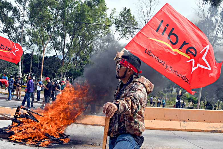 Denuncian fraude y temen más muertes en Honduras