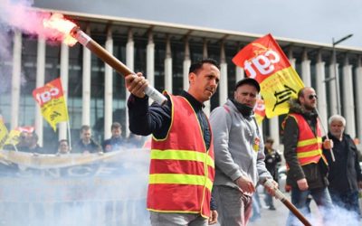 Los ferroviarios franceses enfrentan el desguace menemista de Macron