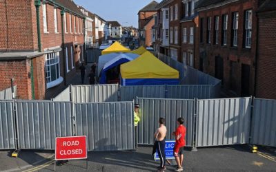 Un frasco de perfume Nina Ricci con Novichok, eje de una trama de espías entre Londres y Moscú