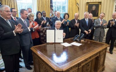 Trump busca apoyo evangélico para derrotar a los «antifascistas»