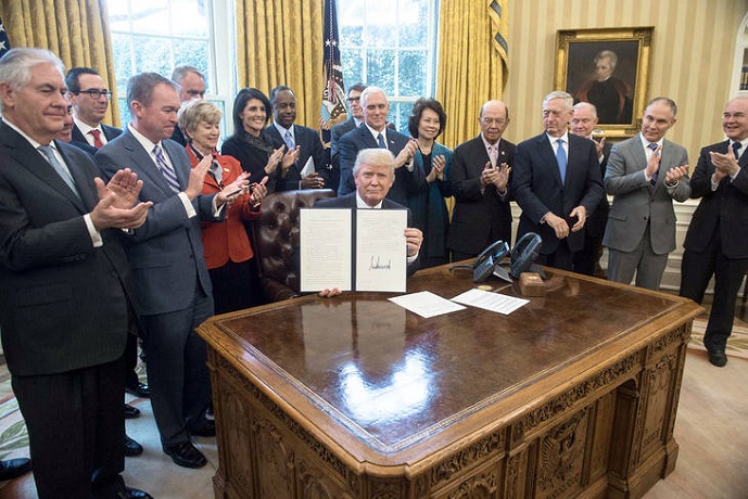 Trump busca apoyo evangélico para derrotar a los «antifascistas»