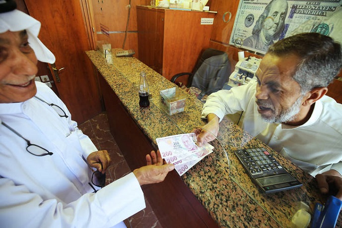 Entre los tuits de Trump, Turquía se enfrenta al Efecto Raki