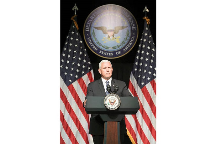 Mike Pence pidió 15 mil millones de dólares al Congreso para la batalla en el ciberespacio
