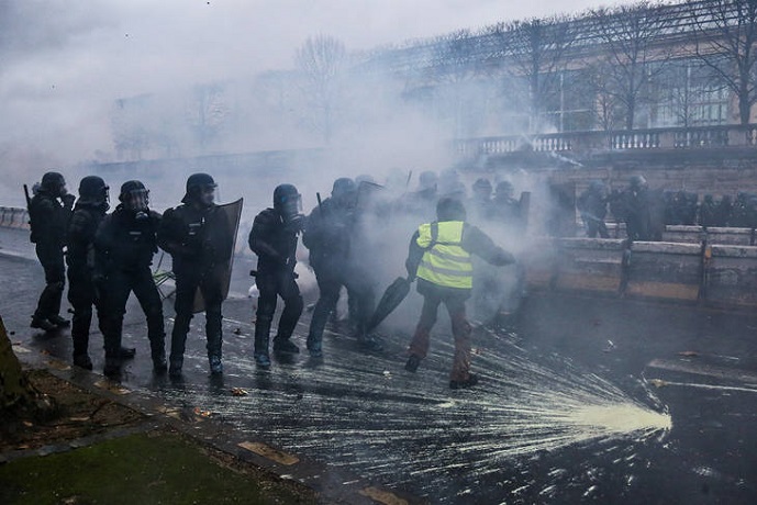A pesar de la brutal represión, los Chalecos Amarillos ganaron un round contra Macron