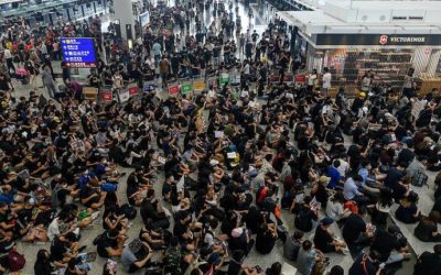 Volvieron a suspender vuelos en Hong Kong por las protestas