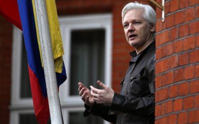 Finalmente Moreno le soltó la mano y Assange quedó preso en Londres