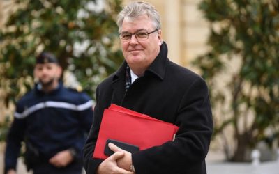 El ministro de la reforma previsional francés se tuvo que ir porque «olvidó» su relación con las aseguradoras