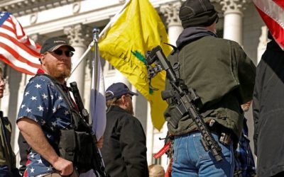 Como si tuvieran poco con el Covid-19, en EEUU se disparó la compra de armas de fuego