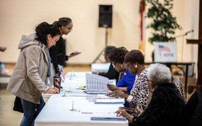 Estados Unidos: la elite demócrata se alinea contra Bernie Sanders para el Supermartes