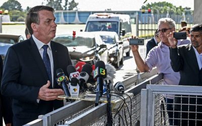 Bolsonaro dice que la cuarentena puede llevar a un caos «como en Chile»