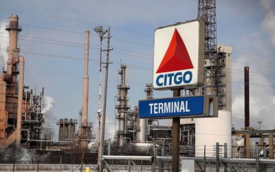 Llegó combustible iraní a Venezuela, mientras autorizan el remate de la petrolera estatal en EEUU