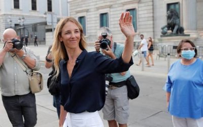 Cayetana Álvarez de Toledo y Peralta Ramos: marquesa, historiadora, de derecha, casi argenta