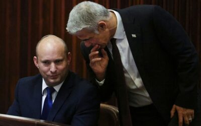 Una coalición tan amplia como inestable destrona a Netanyahu en Israel