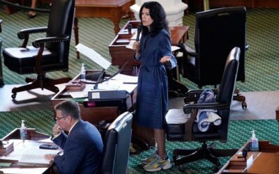Filibustera: una senadora de Texas habló 15 horas para intentar bloquear una ley