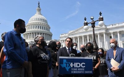 Ordenan detener a legisladores de Texas que se niegan a votar una ley que restringe el derecho a voto