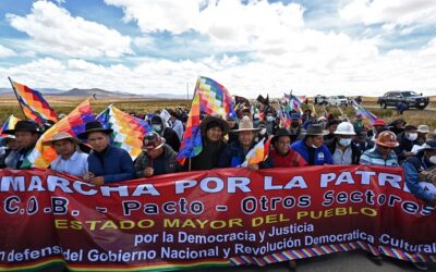 Evo encabeza la Marcha por la Patria y contra los golpistas cruceños