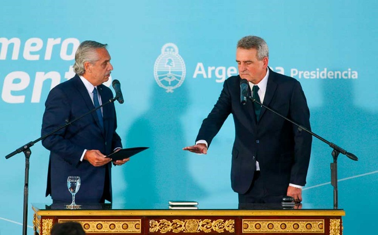 En busca de equilibrios internos