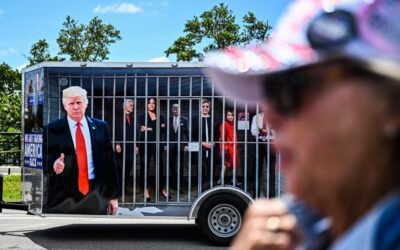 Trump la juega de perseguido y crece en las encuestas
